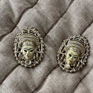 Vintage Selro Style princess face parts.